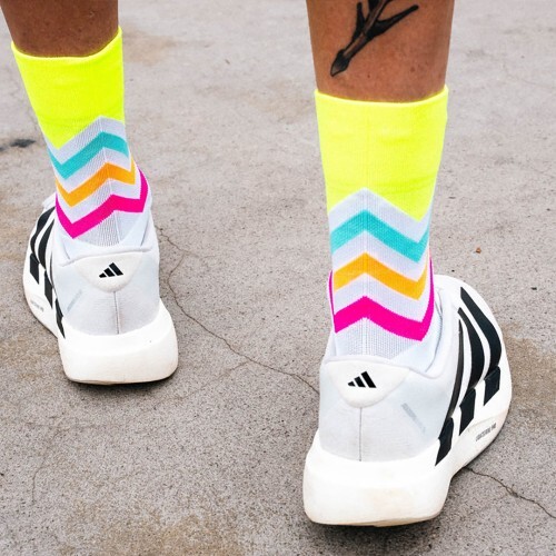 INCYLENCE Running Volts Canary Pink INCYLENCE Running Volts Canary Pink