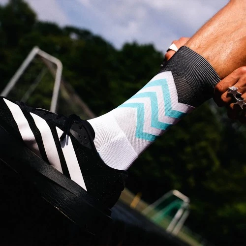 INCYLENCE Running Volts Cyan Black